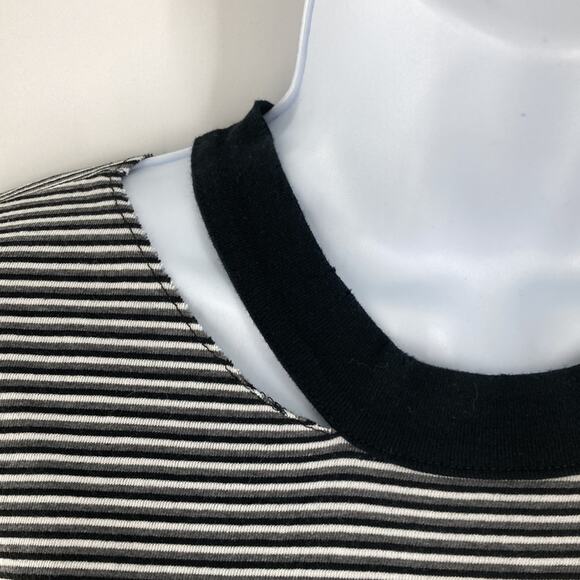Philanthropy Women's Black Striped Short Sleeve Slit Neck T-Shirt Size XS New - Picture 6 of 12